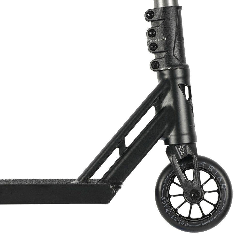 Triad Cursed ja Hellion Freestyle Roller