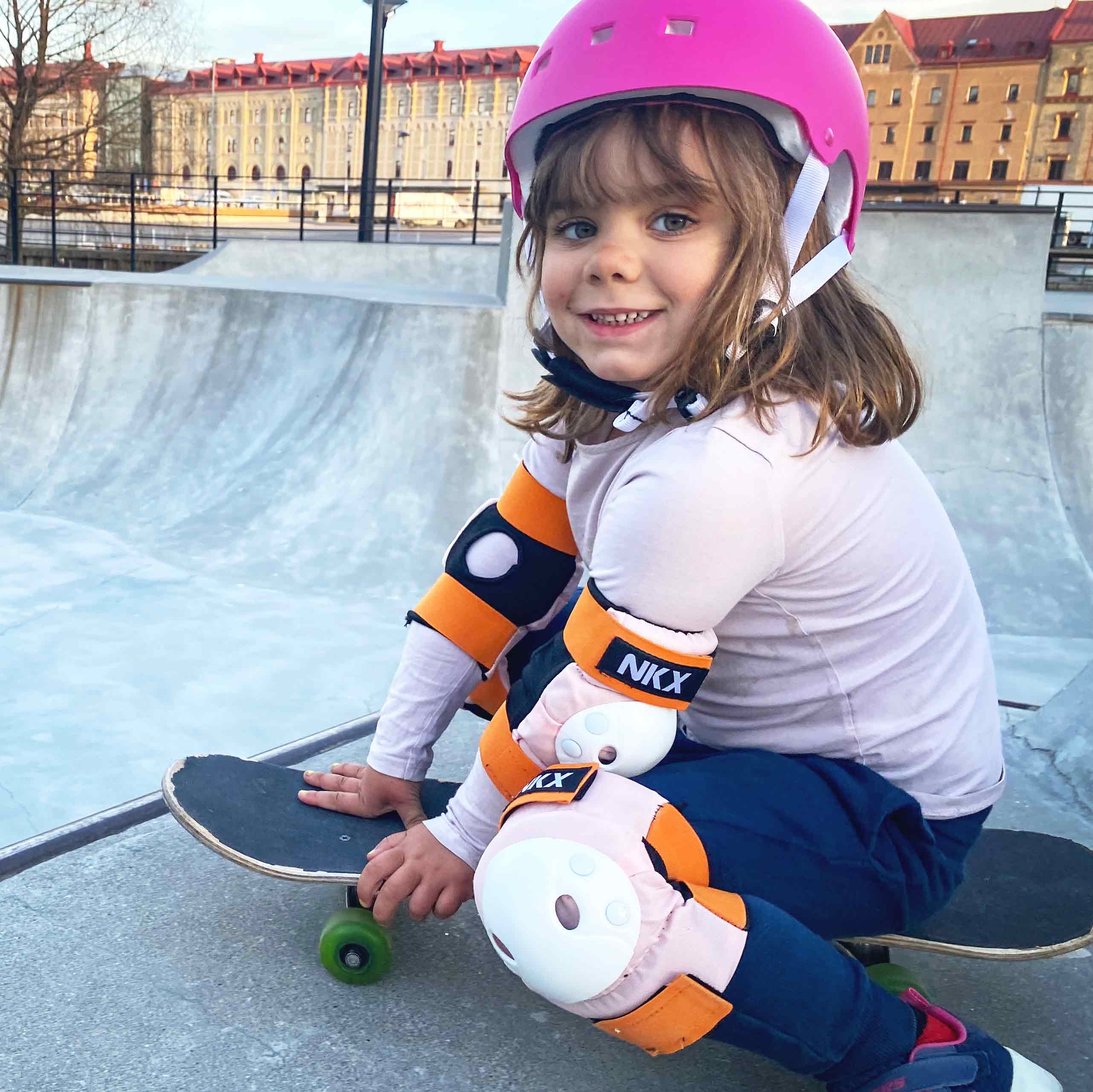 NKX Kids 3-Pack Pro Suojavarusteet - Polvisuojat, Kyynärsuoja ja Ranteensuojat