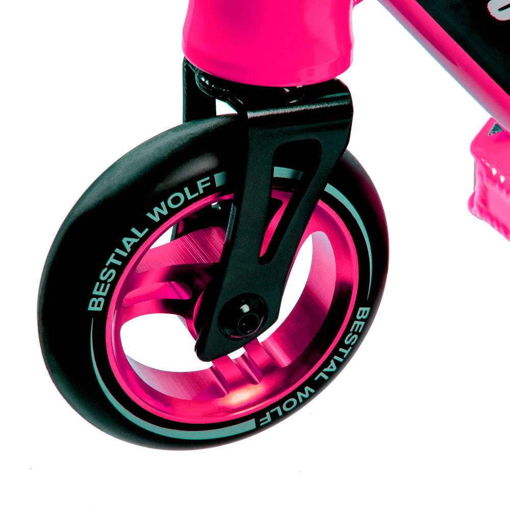 Bestial Wolf Booster B16 Freestyle Roller