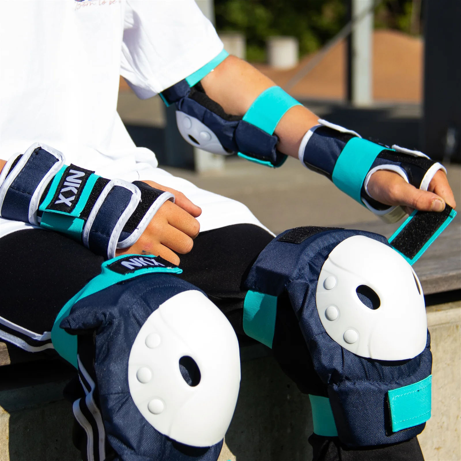 NKX Kids 3-Pack Pro Suojavarusteet - Polvisuojat, Kyynärsuoja ja Ranteensuojat